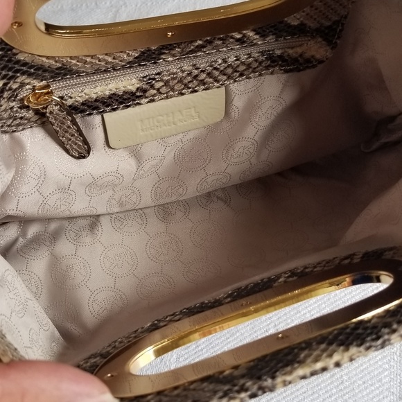 RARE Michael KORS PYTHON Clutch - Picture 2 of 3